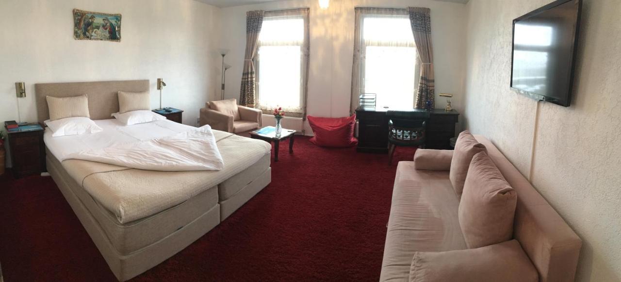 Bed & Breakfast Rita Delfzijl Eksteriør billede